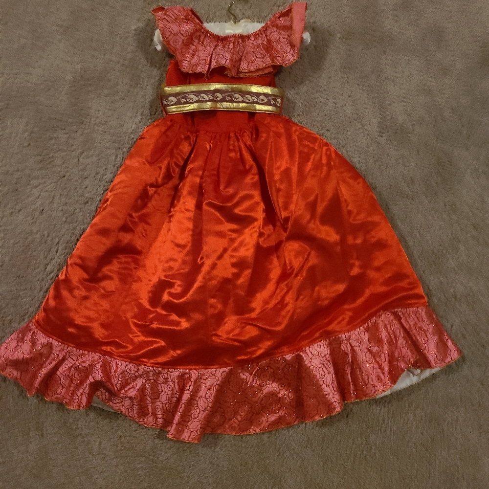 ￼￼￼￼Disney Elena of Avalor Deluxe Ball Gown